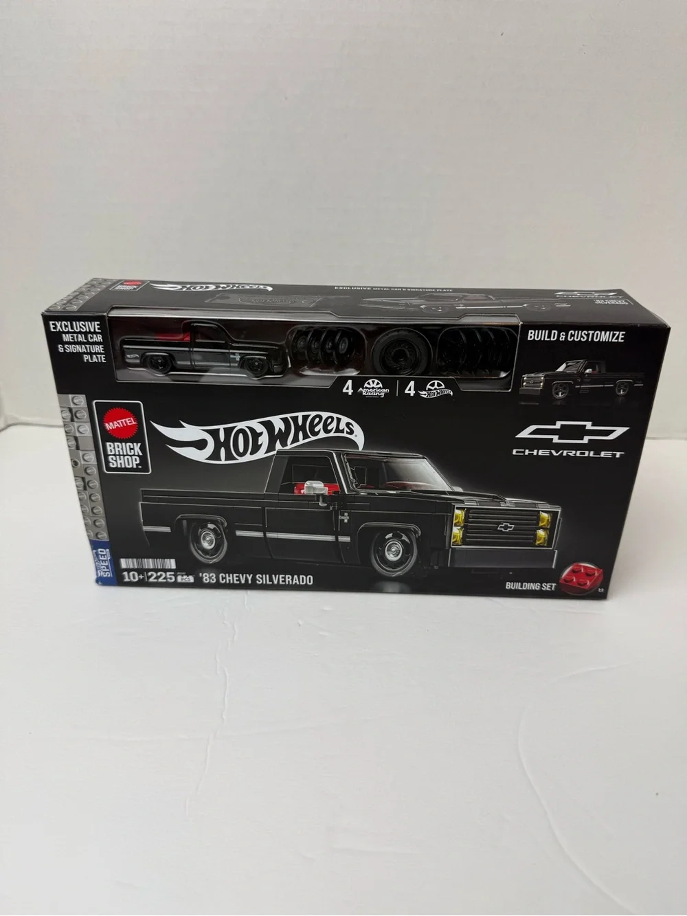 Mattel Hot Wheels Black Chevy Silverado Brick Shop Building Set